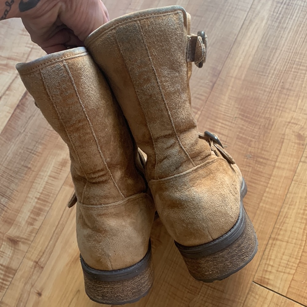 Woman’s Chestnut brown sheepskin lining UGG Boots Size 7 - Picture 6 of 9